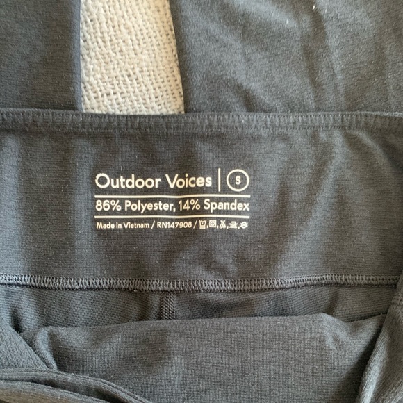 Outdoor Voices 7/8 Navy Leggings - Picture 2 of 5